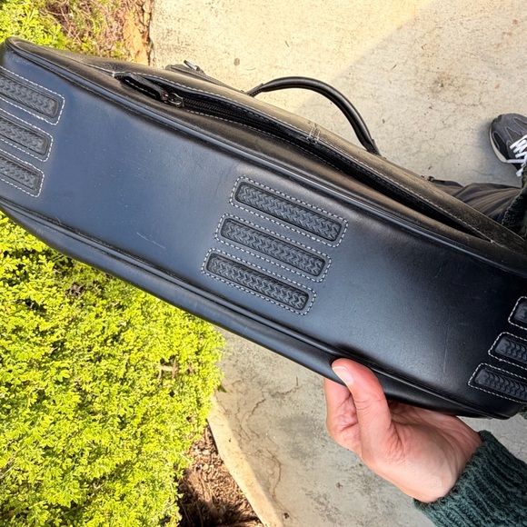 Johnston & Murphy black leather Messenger Laptop Carry On Bag Briefcase - Picture 11 of 11